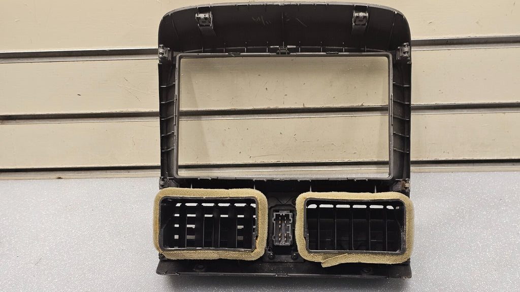 🔥02-06 Honda CR-V Center Panel Air Vent Grille Radio Bezel Black Assembly OEM