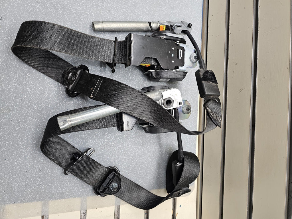 10-17 CHEVY EQUINOX TERRAIN DRIVER PASSENGER FRONT SEAT BELTS RETRACTOR ASSEMBLY