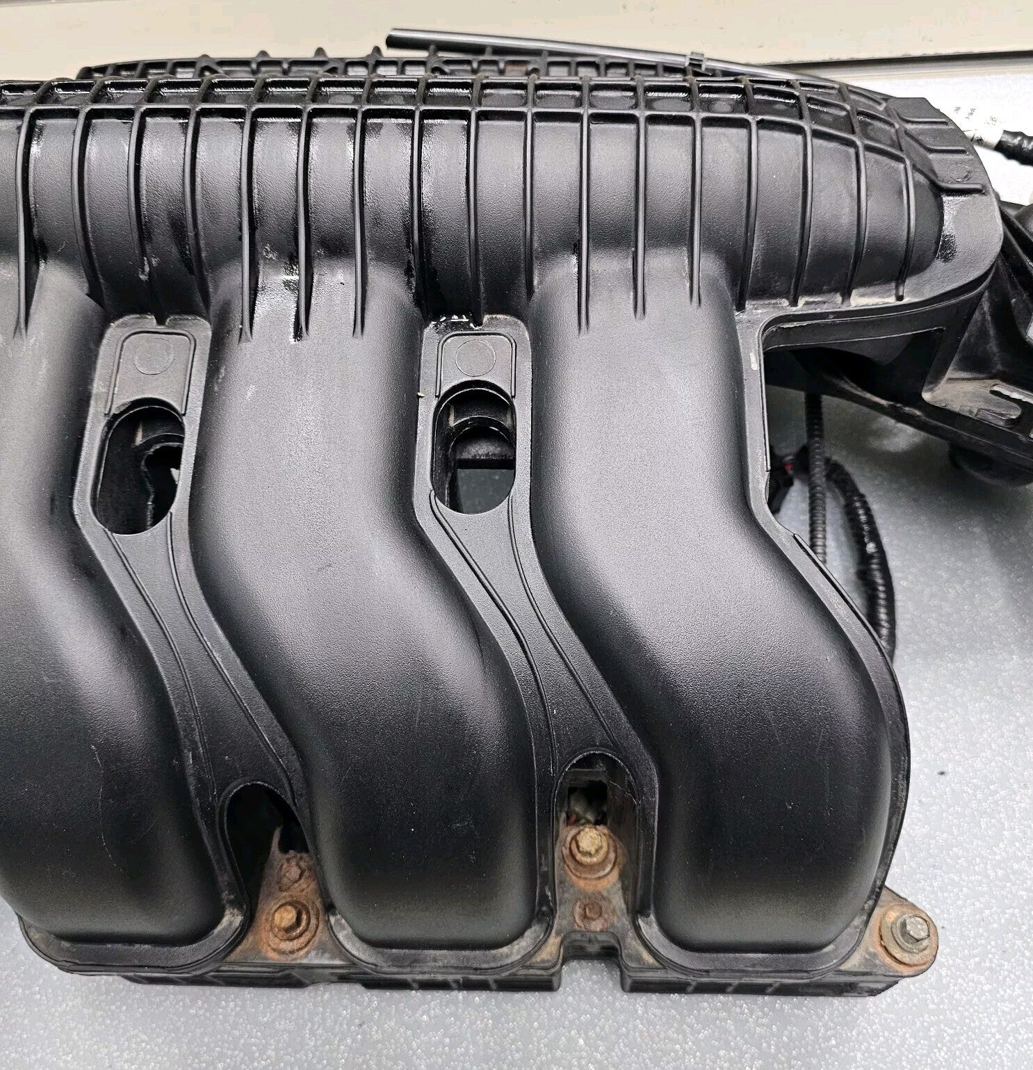🔥05-07 Ford 500 Freestyle Upper Intake Manifold 3.0L Plenum OEM