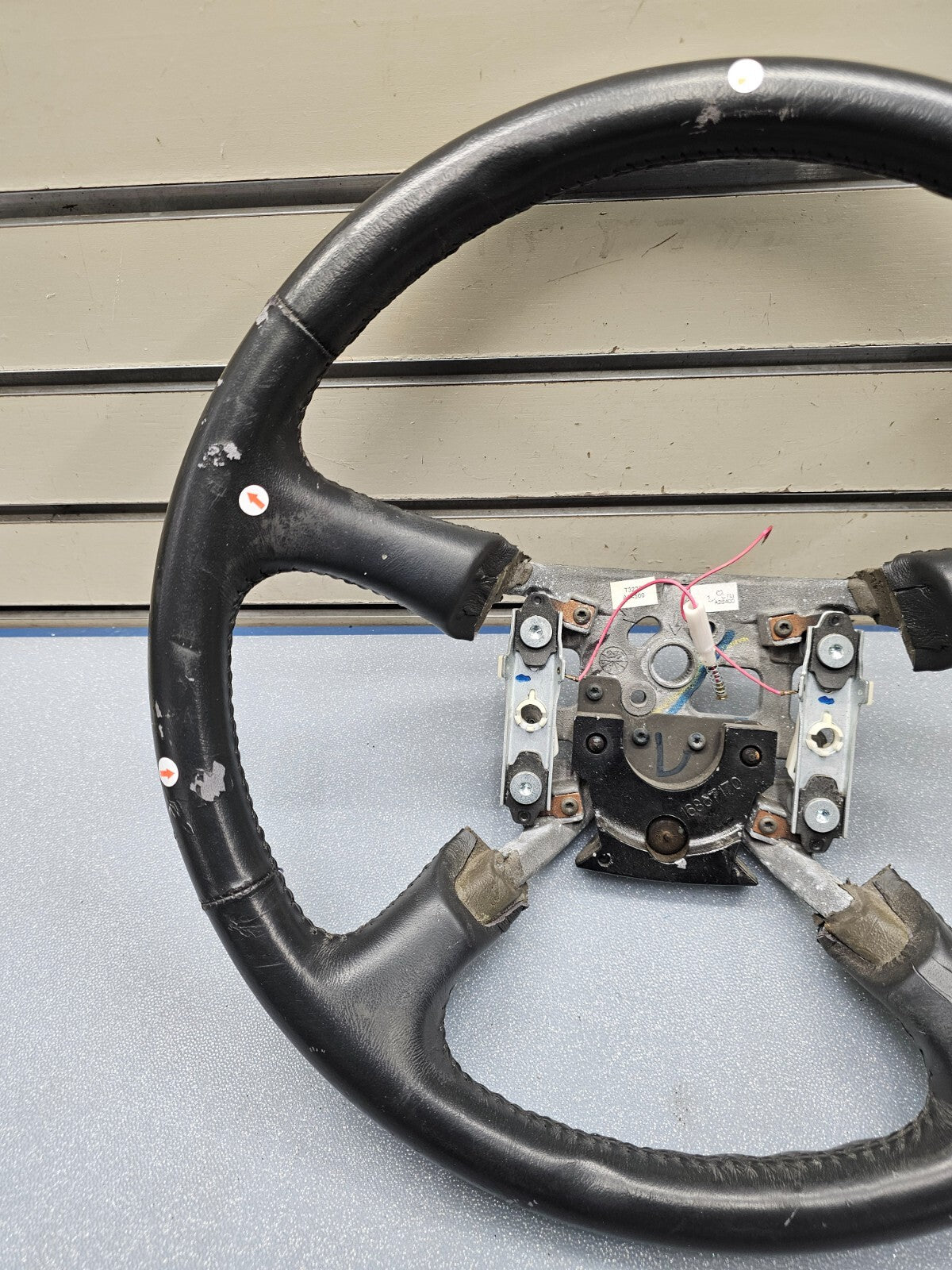 99-02 Chevy Silverado Tahoe Suburban Blazer SONOMA Steering Wheel Leather black