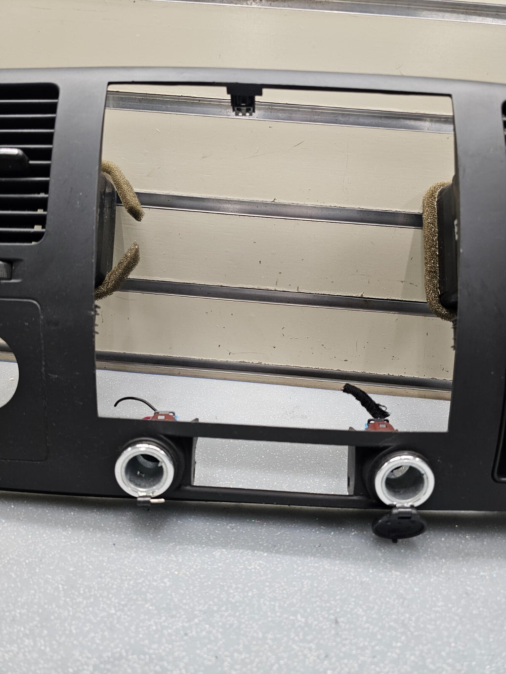 🔥07-14 Silverado SIERRA Center Dash Radio Bezel AC Climate Trim Panel BLACK B6