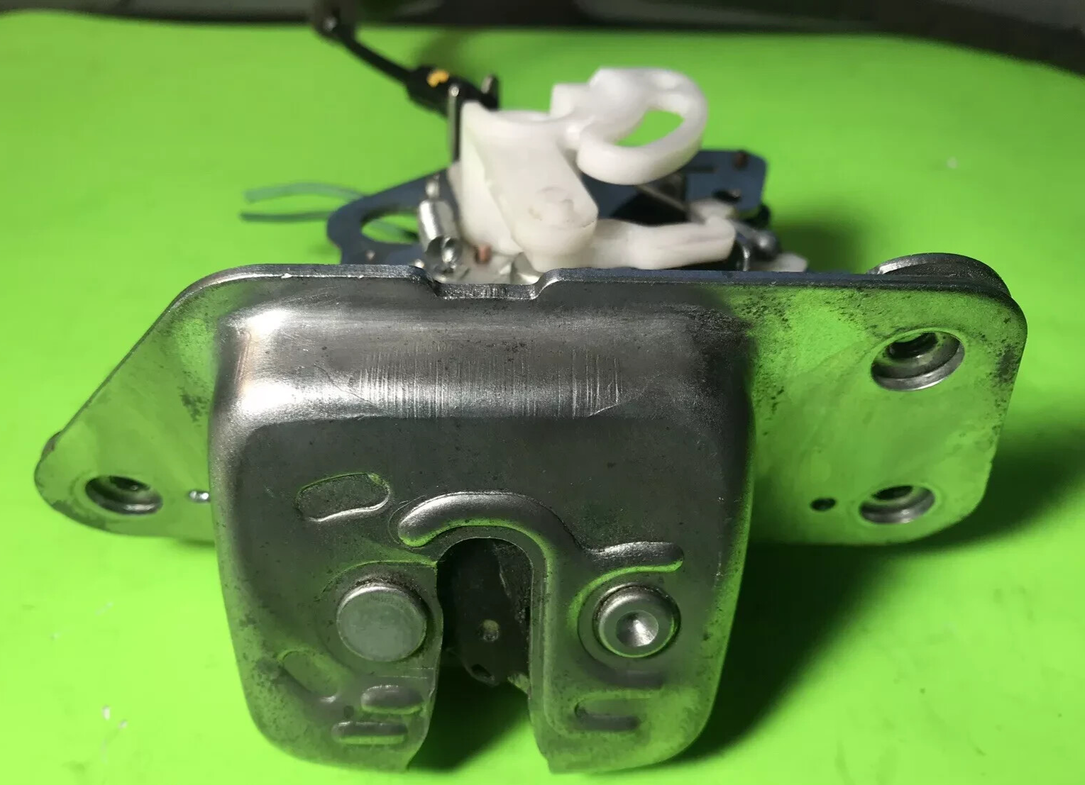 🔥07-16 PATRIOT 07-11 NITRO 07-10 COMMANDER REAR LIFT GATE LOCK LATCH ACTUATOR