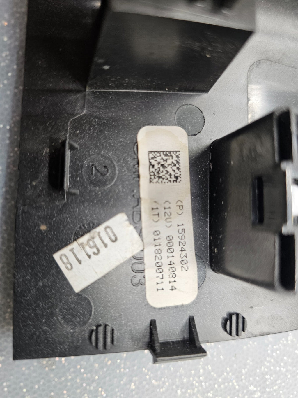 🔥07-14 SILVERADO SIKERRA REAR LEFT DRIVER POWER WINDOW SWITCH SILVER/GRAY WS47