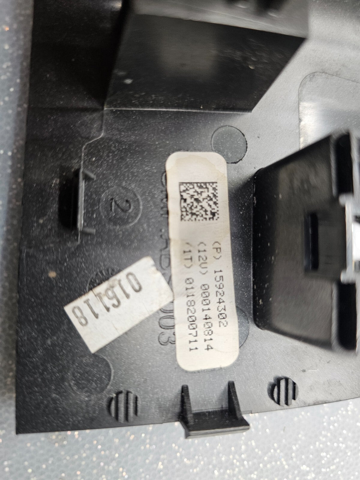 🔥07-14 SILVERADO SIKERRA REAR LEFT DRIVER POWER WINDOW SWITCH SILVER/GRAY WS47