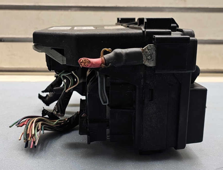 🔥2012 Jeep Liberty Interior Totally Power Fuse Box TIPM Integrated Module OEM