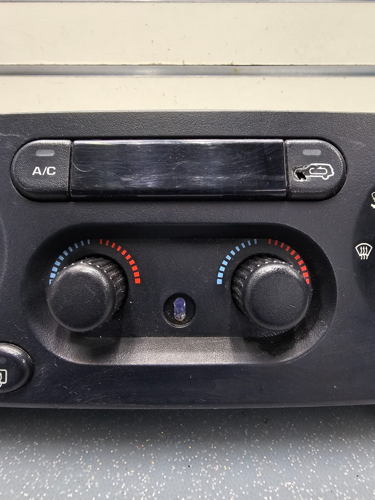 99-04 JEEP GRAND CHEROKEE Dash AC Heater Temperature Climate Control Conditioner