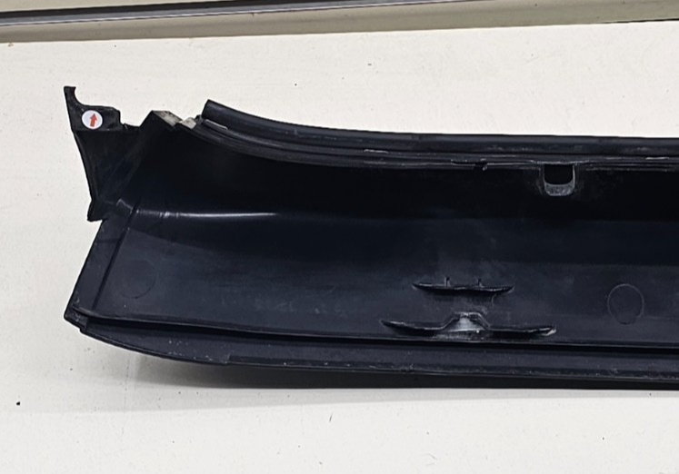🔥03-20 Chevrolet Express GMC Savana 3rd Brake Light Trim Spoiler Black  OEM