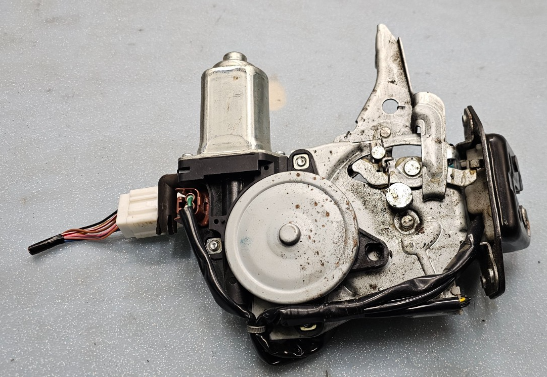 🔥03-15 NISSAN ARMADA INFINITI QX56 LIFTGATE LID LOCK LATCH ACTUATOR MOTOR POWER