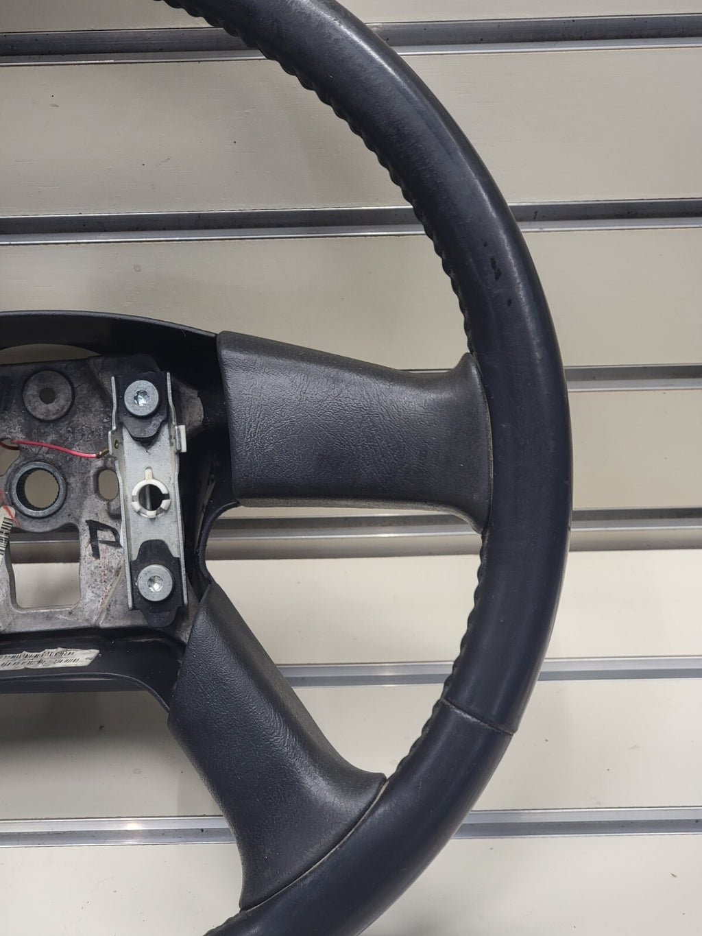 🔥03-06 SILVERADO SIERRA YUKON TAHOE SUBURBAN STEERING WHEEL LEATHER BLACK