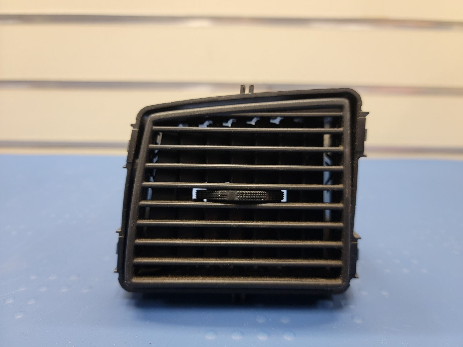 2005-2007 Dodge Charger Magnum DRIVERS SIDE Dash Air VENT a/c Heater OEM