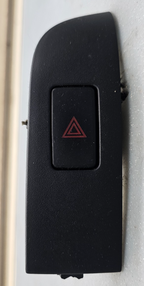 🔥06-08 Hyundai Sonata Hazard Hread Light Lamp Control Switch Bezel Black OEM