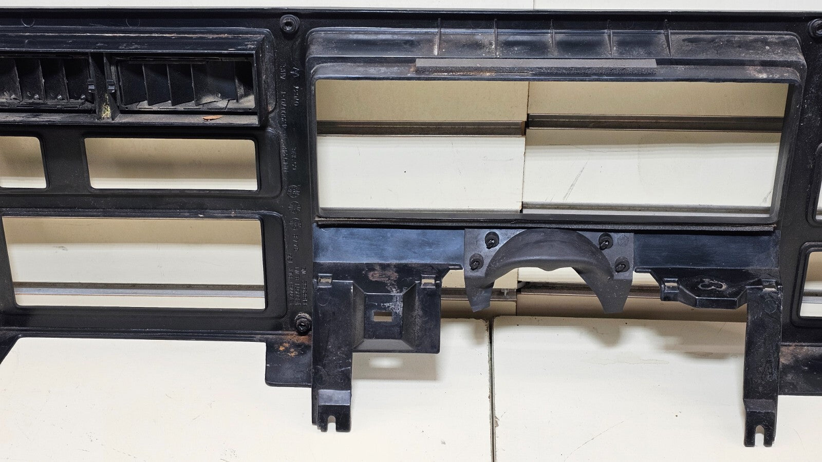 87-96 Dodge Dakota OEM INSTRUMENT CLUSTER DASH SPEEDOMETER TRIM BEZEL WOOD C29