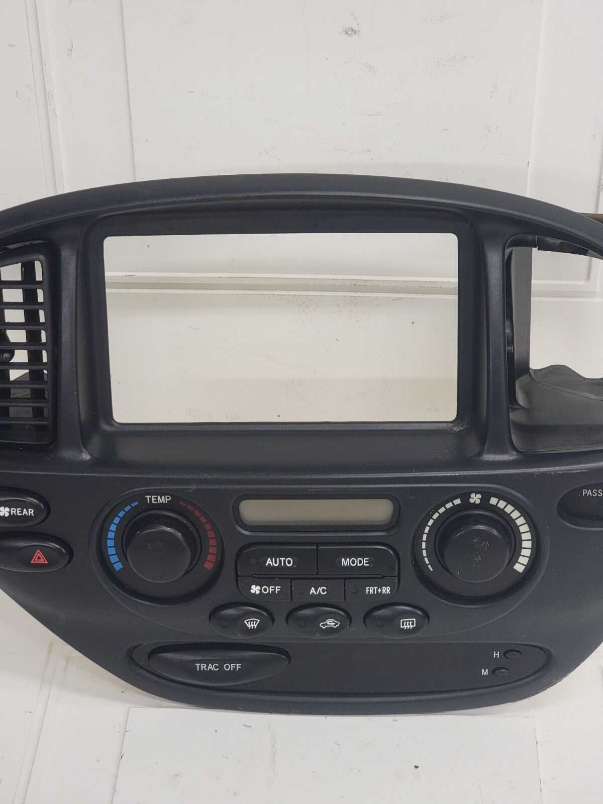 🔥2003-2004 Toyota Sequoia SR5 4x4 heater AC control with skid switch