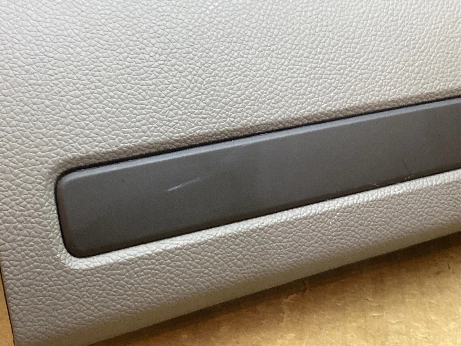 🔥07-13 Silverado Sierra Dash Glove Box Storage Compartment Assembly Gray