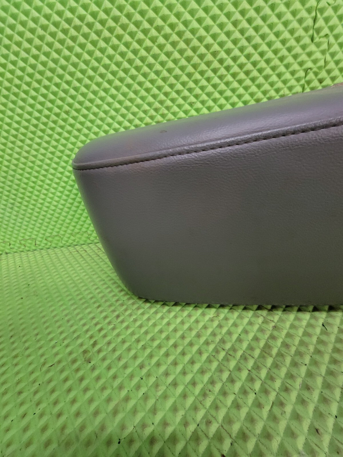 🔥04-11 Ford Ranger Center Console Armrest Lid Storage Compartment Leather GRAY