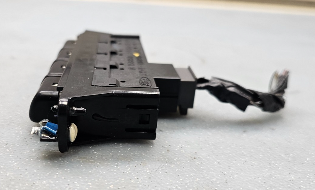 🔥2000-2002 Lincoln LS Switch Module Instrument Cluster BLACK