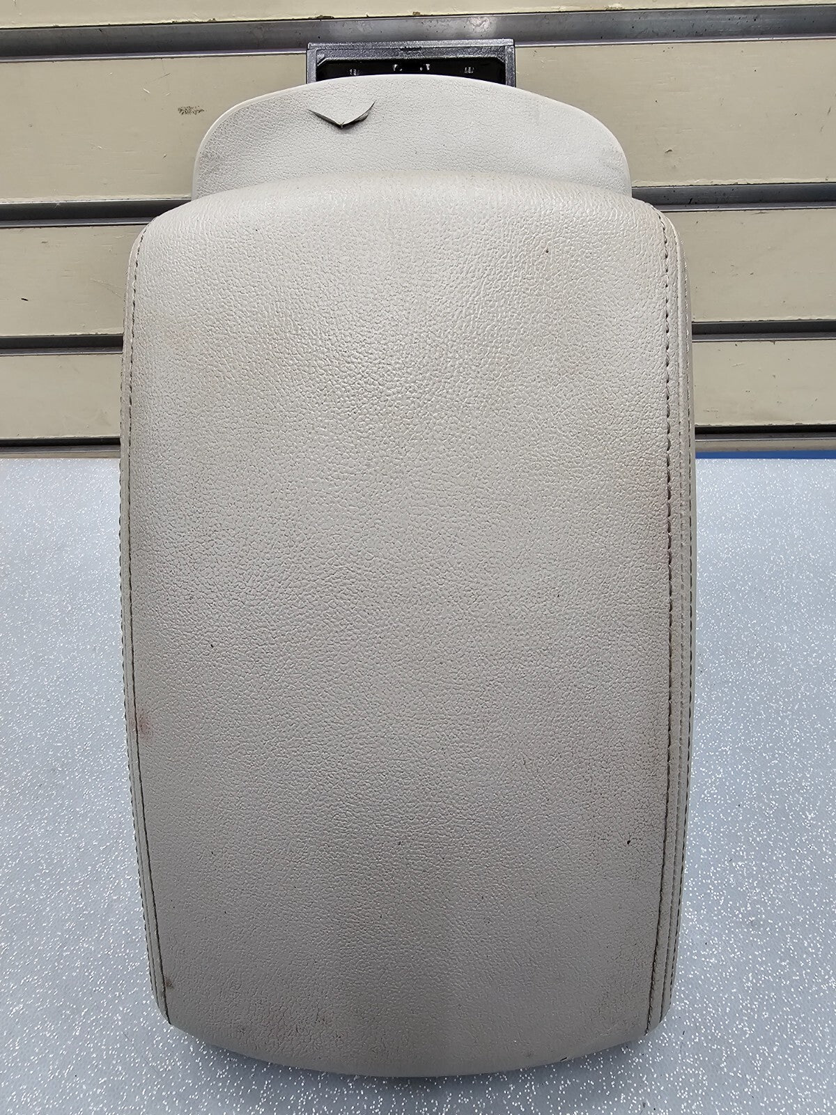 🔥06-08 Sonata Front Center Console Lid Sliding Armrest Cover Top Pad LT Gray