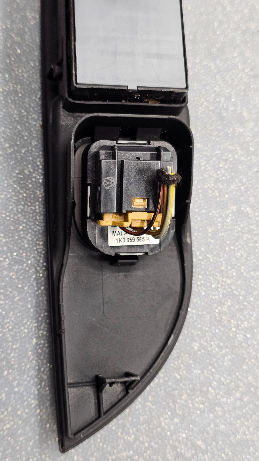 🔥09-17 CC Passat Golf Jetta Left  Driver Master Power Door Window Switch Black