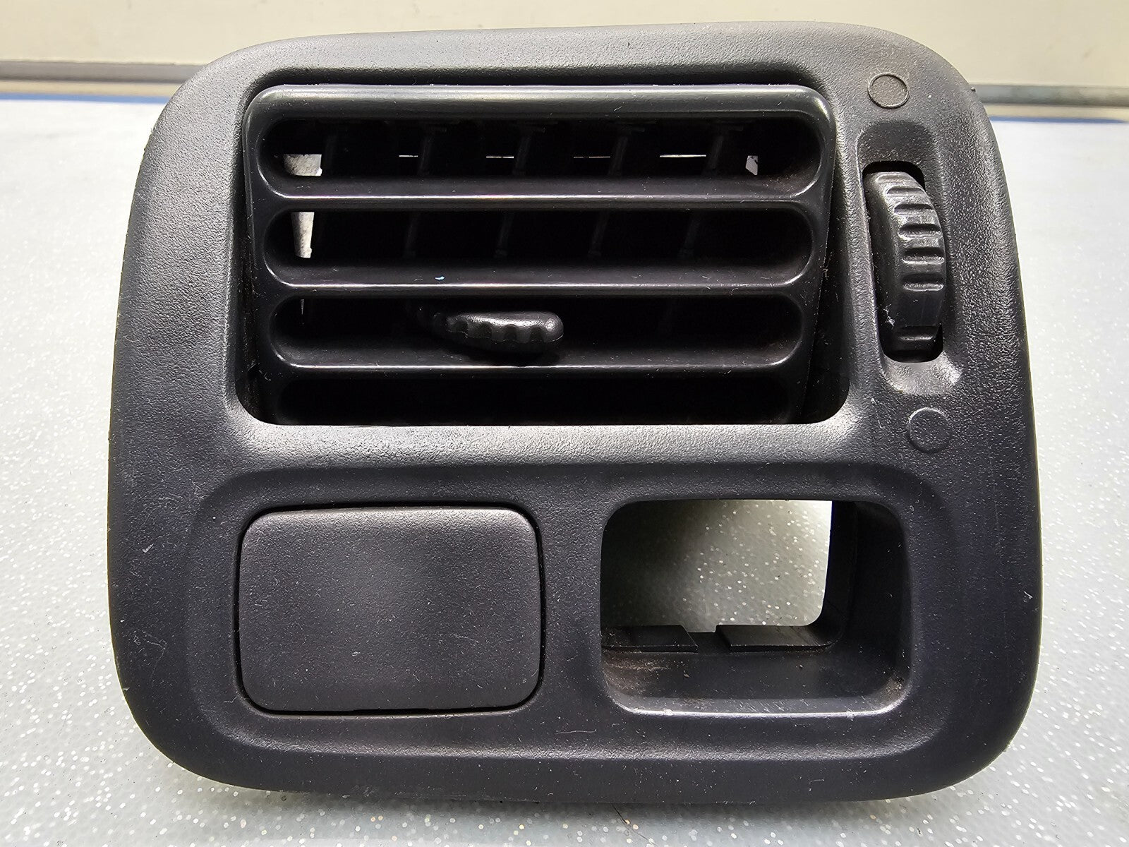96-00 Civic Sedan Dash Left Driver A/C Air Vent Heater Grille Conditioning Black