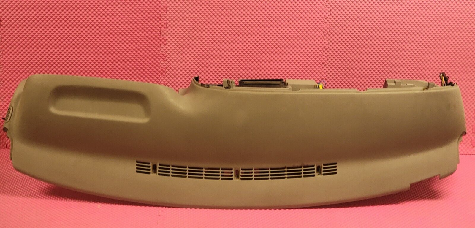 🔥95-99 CHEVY GMC SILVERADO C/K Dashboard DASH CORE Frame Mount UP Box TAN DB2