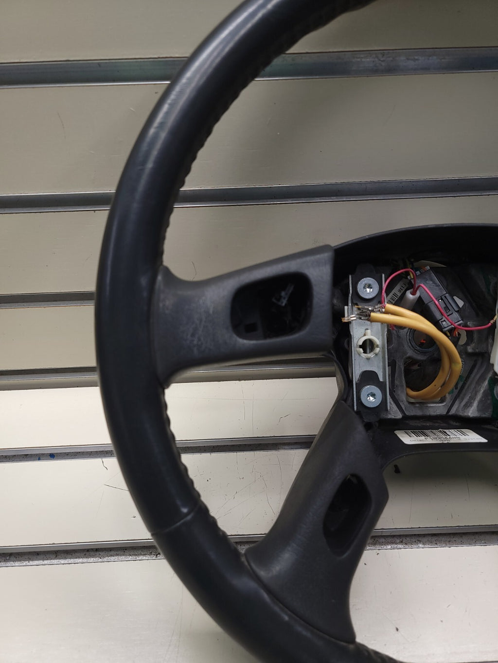 🔥03-06 SILVERADO SIERRA YUKON TAHOE SUBURBAN STEERING WHEEL LEATHER BLACK