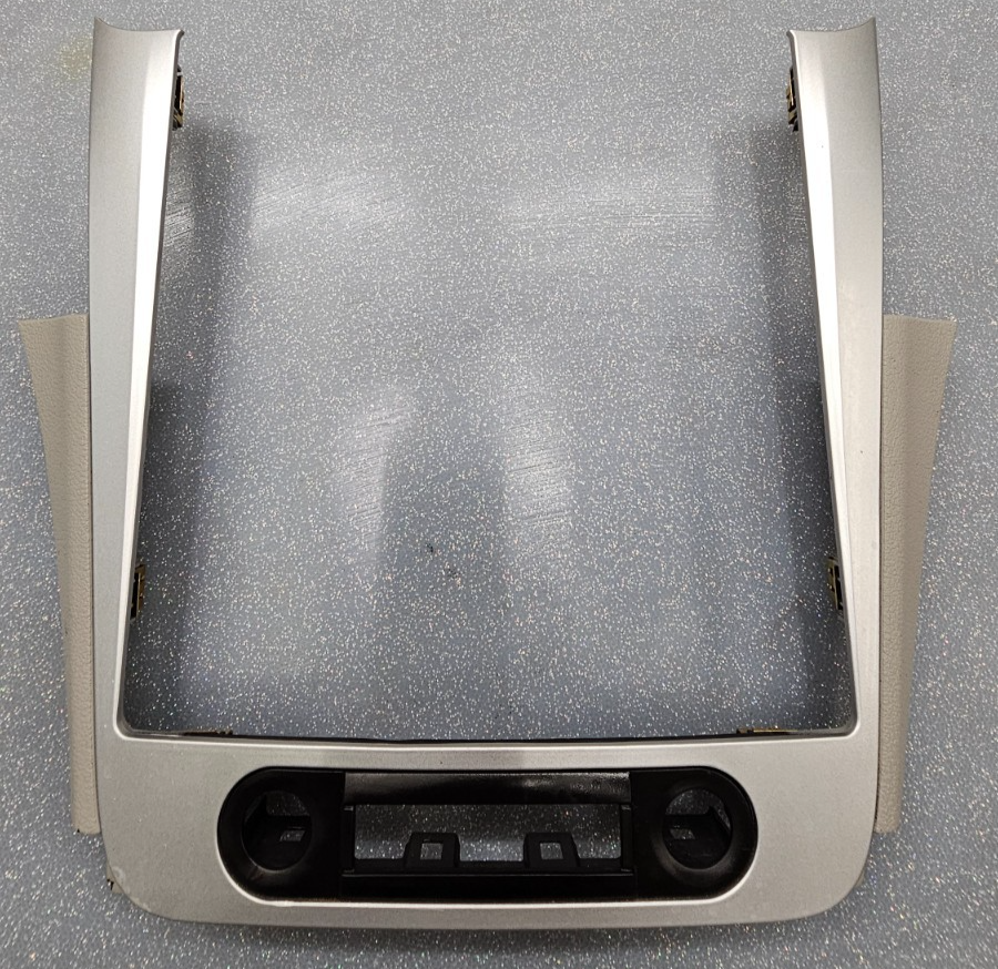 🔥08-12 MALIBU Front Center Dash Radio Stereo Bezel Panel Signal Trim Silver B8