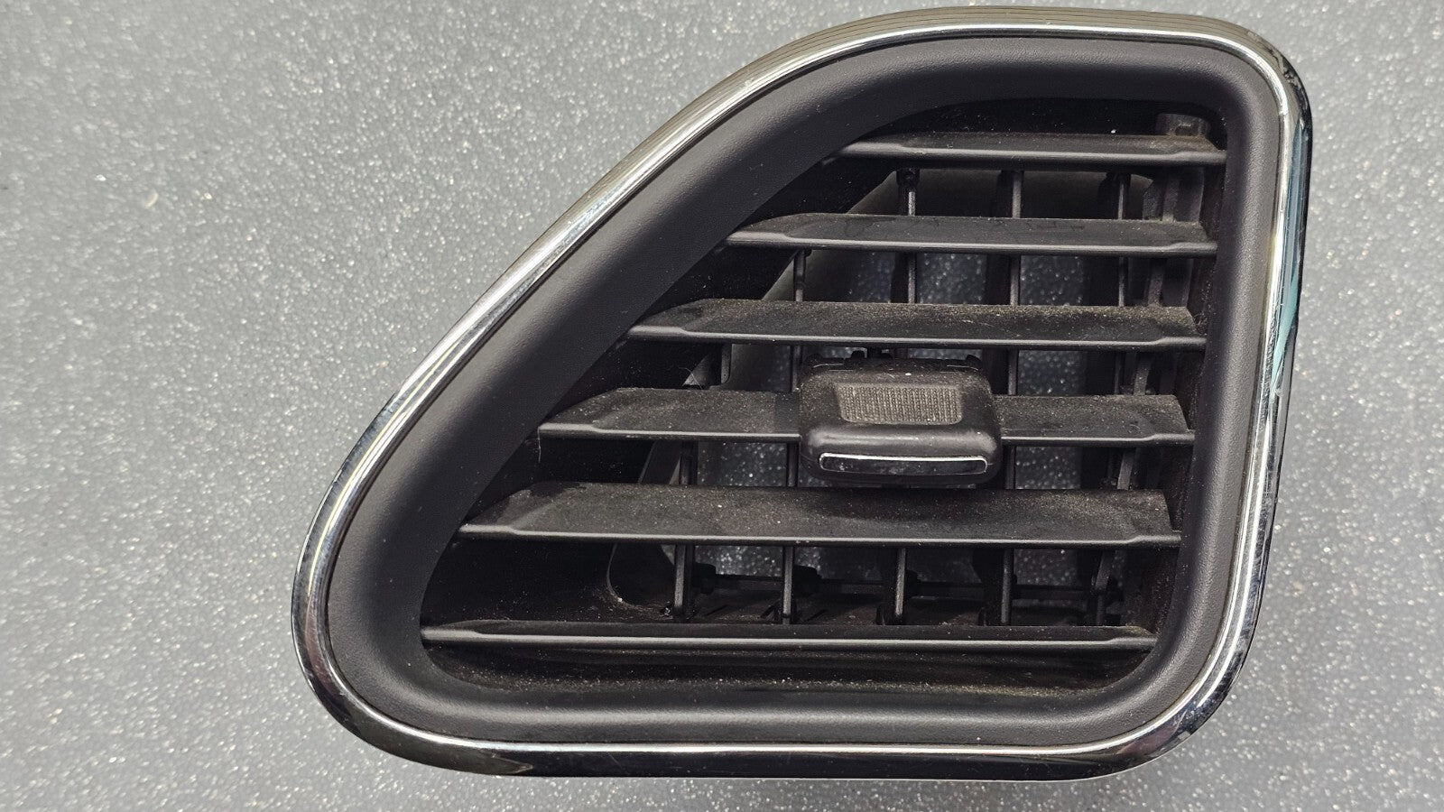 🔥11-14 Avenger CHRYSLER 200 DASH RIGHT PASSENGER AIR VENT HEATER PANEL BLACK