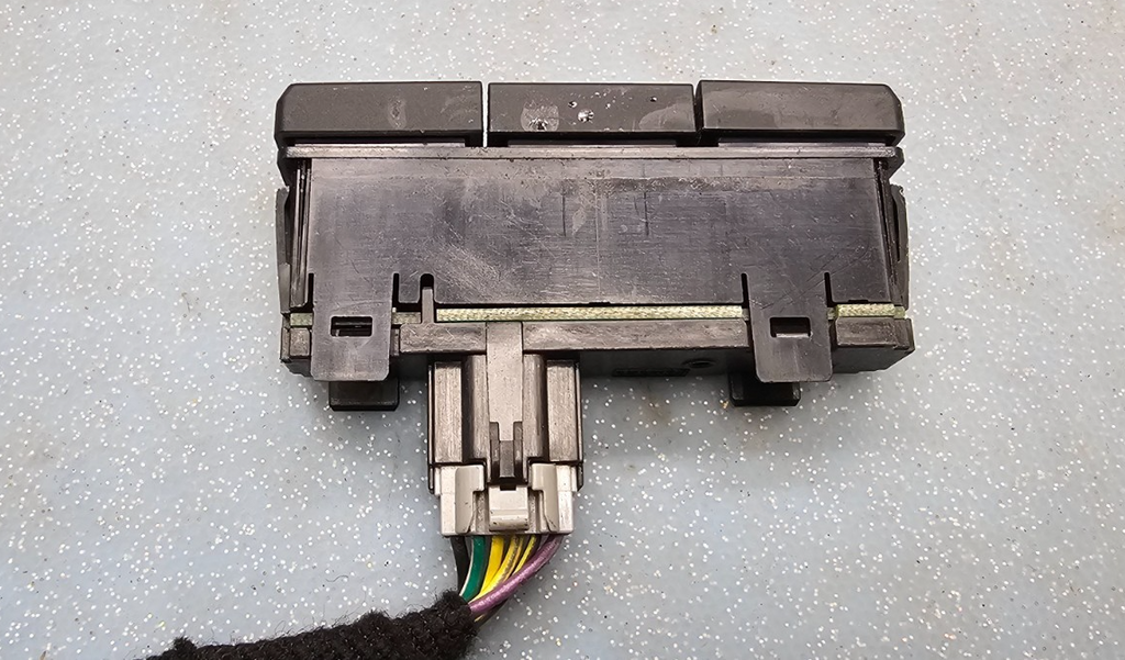 09-12 Ford F150 Dash TCS Traction Hazard Passenger Bag Off Flasher Light Switch