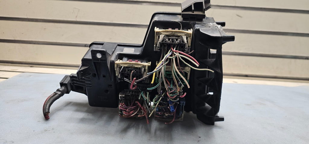 🔥02-05 DODGE RAM Integrated Power Engine TIPM Fuse Box Junction Distribution