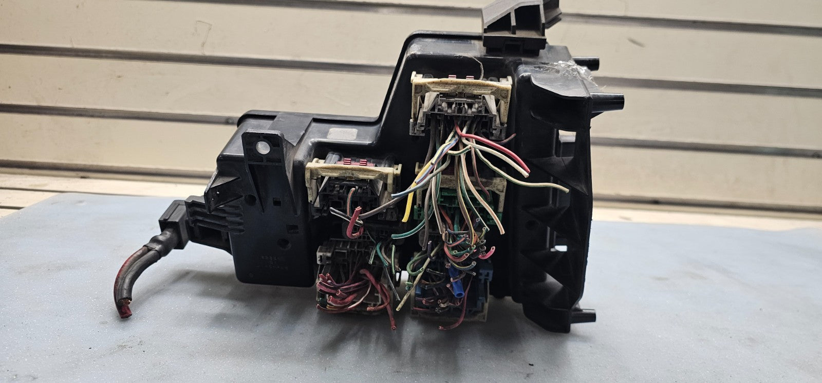 🔥02-05 DODGE RAM Integrated Power Engine TIPM Fuse Box Junction Distribution