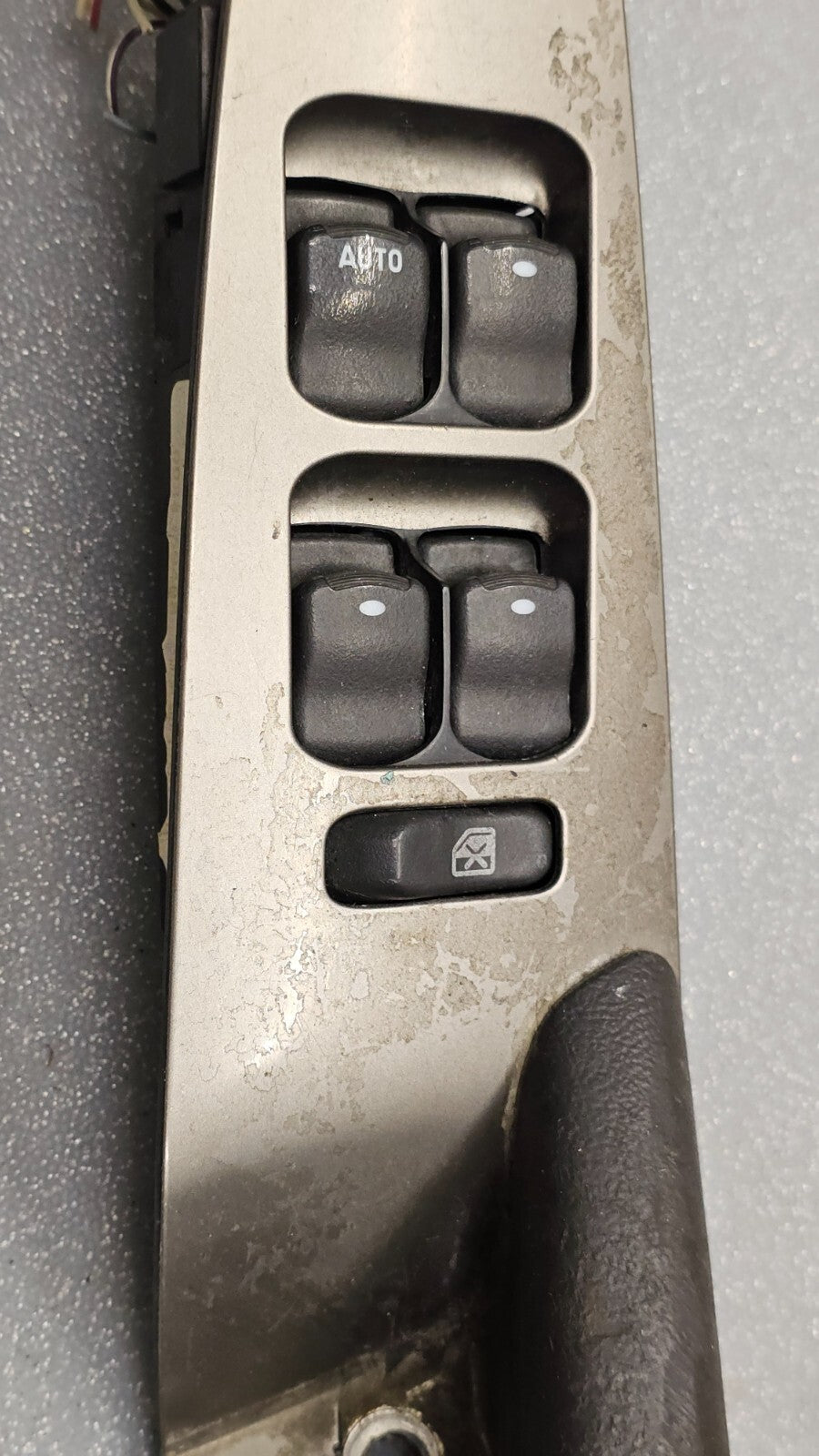 🔥05-08 Pontiac G6 Left Driver Master Power Door Window Switch Assembly SILVER