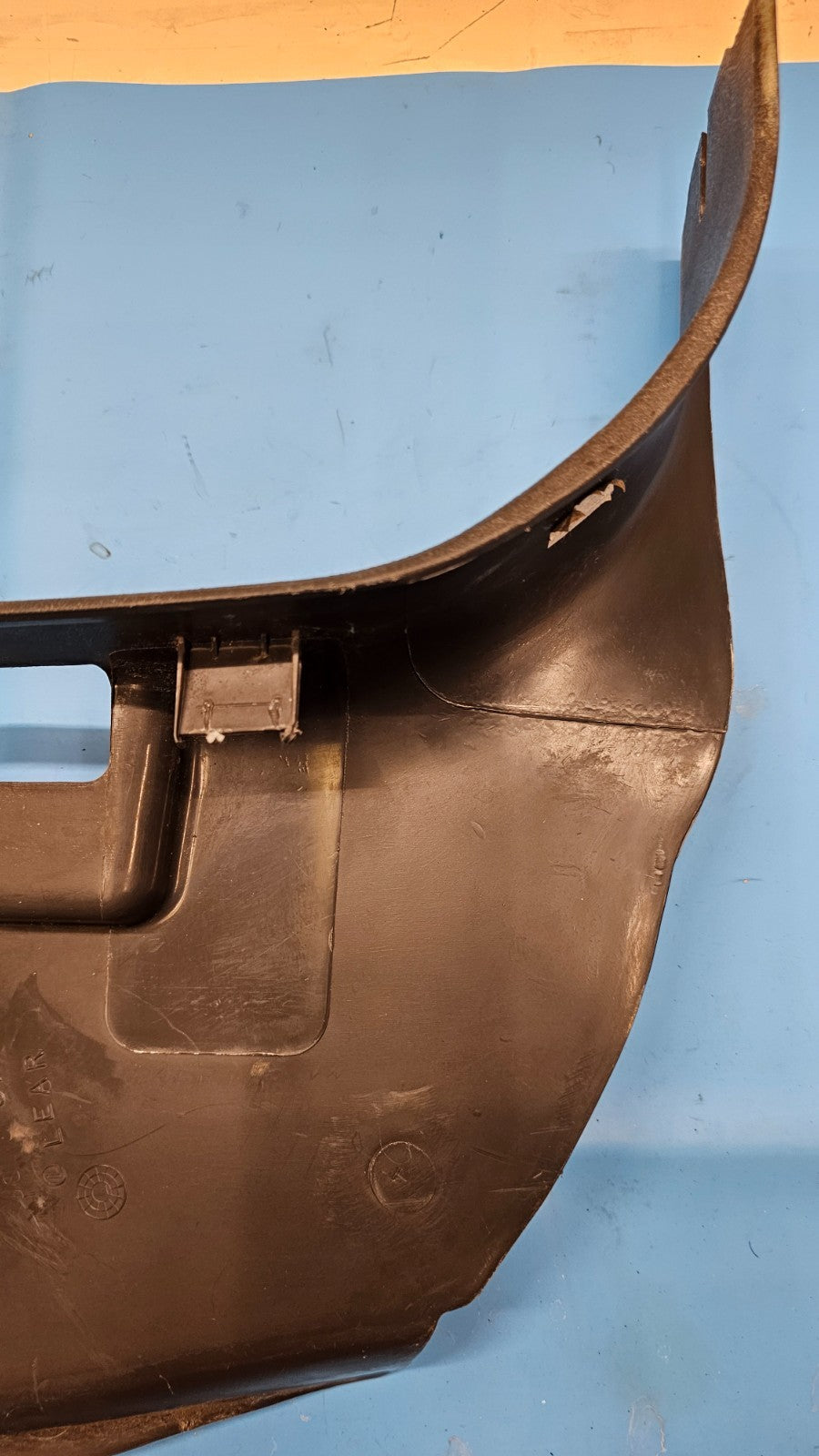 🔥99-06 SILVERADO SIERRA LEFT DRIVER KICK LOWER TRIM PANEL HOOD PROP BLACK