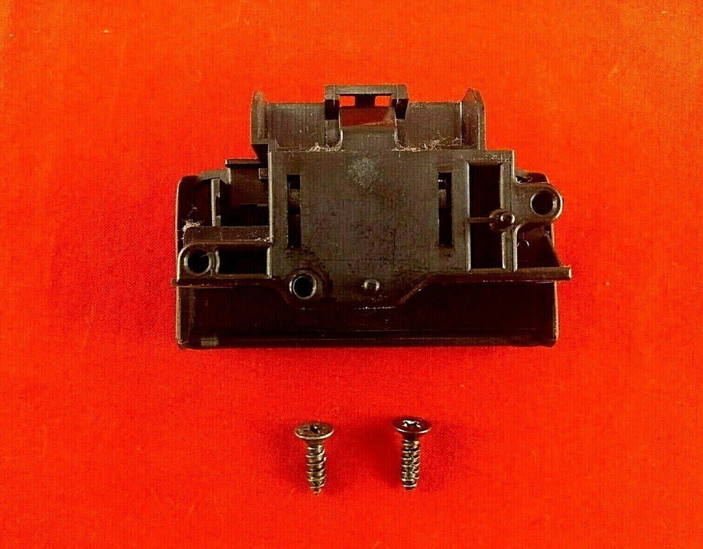 03-08 TOYOTA MATRIX COROLLA VIBE GLOVE BOX LATCH STORAGE COMPARTMENT LOCK/TM