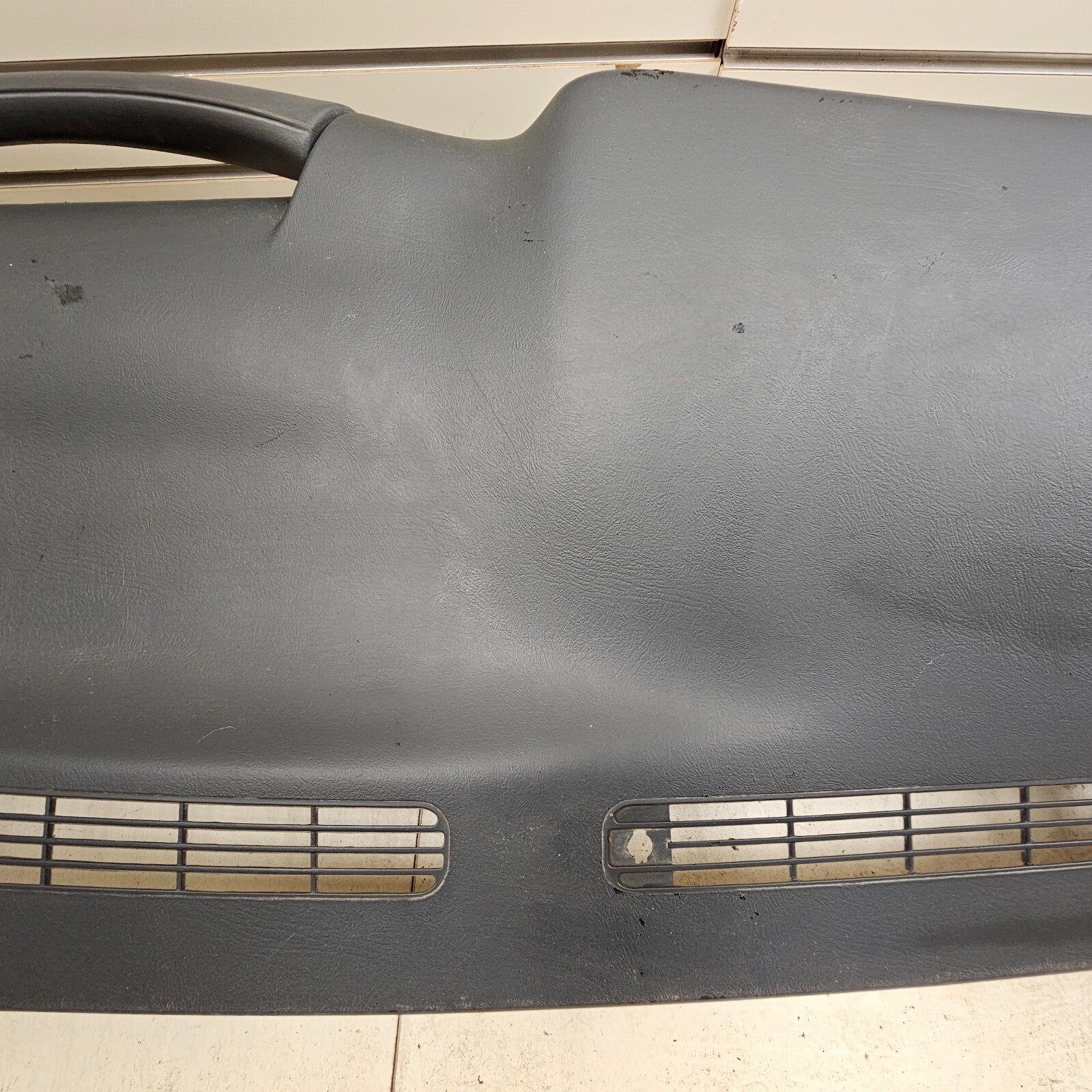 99-06 SILVERADO SIERRA TAHOE Upper Dash Cap Cover Top Dashboard Pad DK GRAY DP1