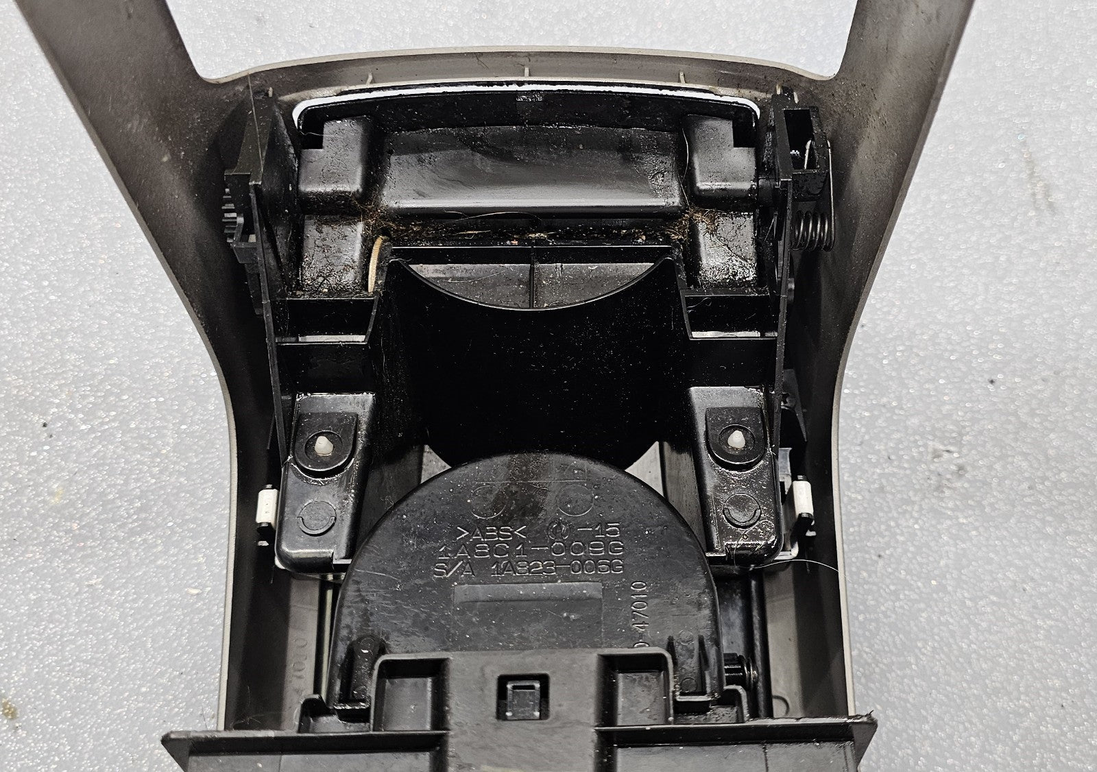🔥04-09 TOYOTA PRIUS CENTER CONSOLE CUP DRINK HOLDER BEZEL STORAGE SILVER/BLACK