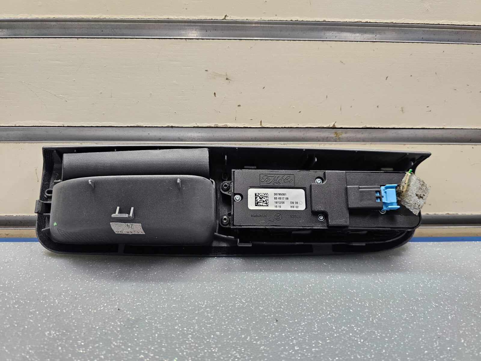 🔥04-07 VOLVO S40 V50 LEFT DRIVER DOOR WINDOW CONTROL SWITCH ASSEMBLY GRAY OEM