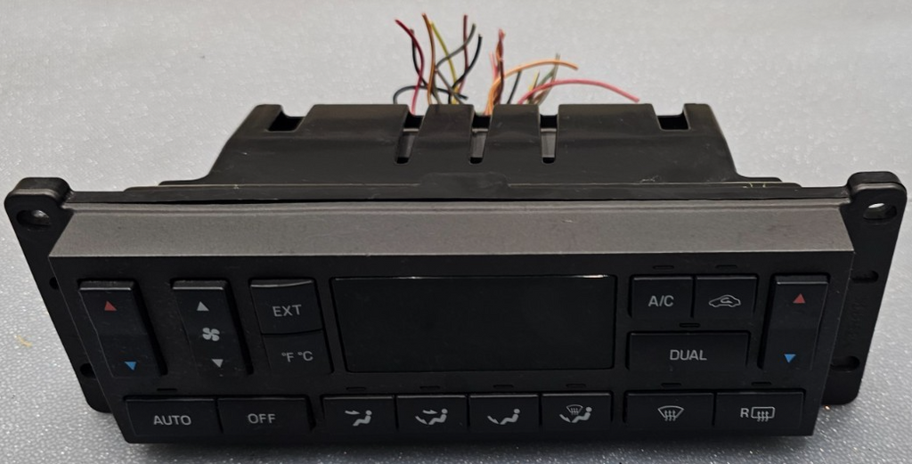 🔥05-06 Ford Expedition Dash A/C Heater Temperature Climate Control Digital