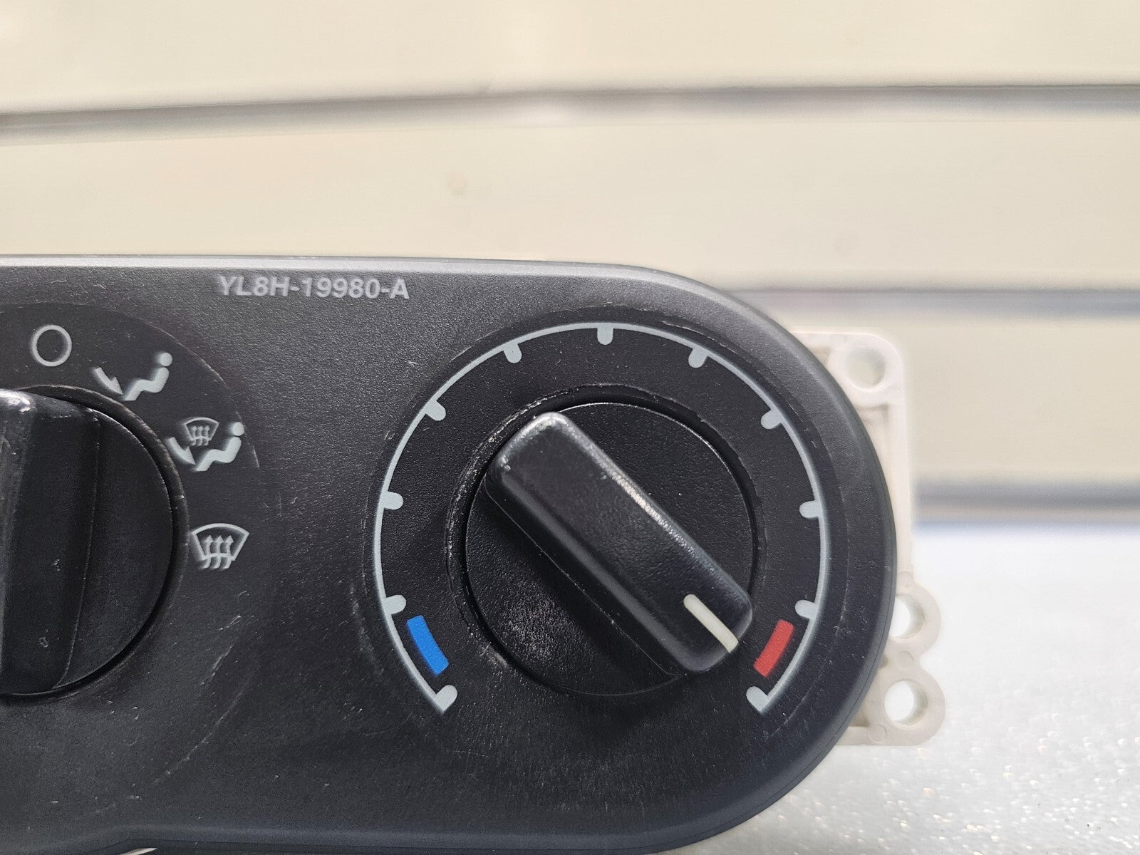 01-07 Escape Mariner Dash AC Heater Climate Temperature control Conditioning OEM