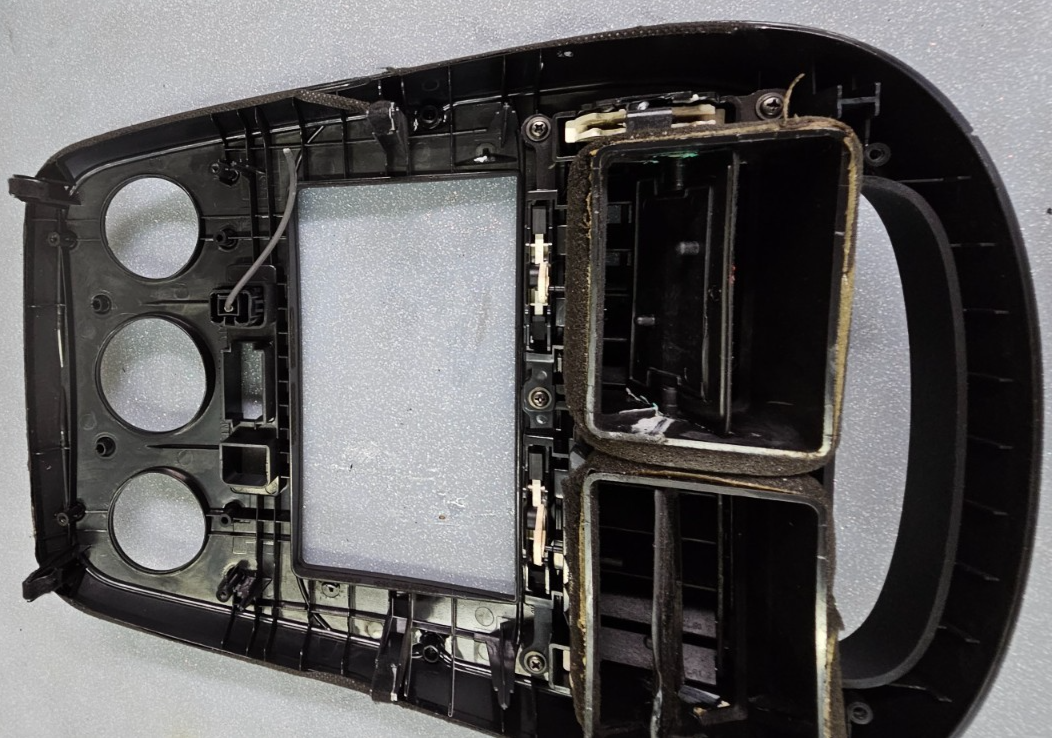 🔥07-09 Spectra Center Dash Radio Stereo Display Climate Trim Panel Bezel Black
