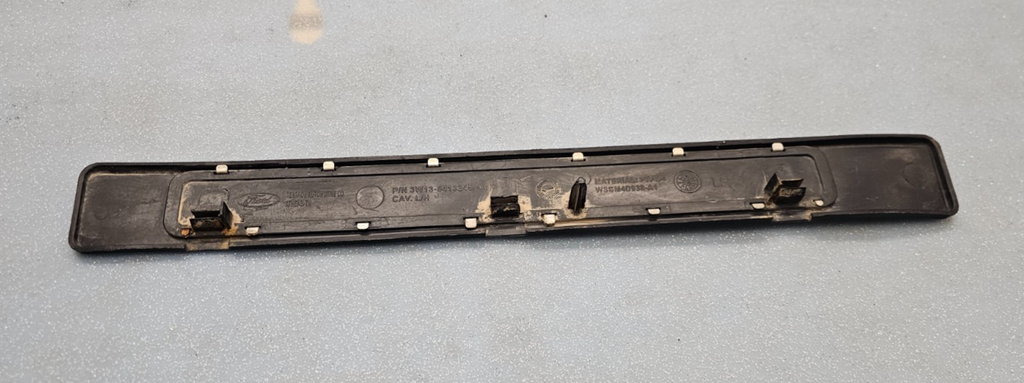 🔥2003-2011 Lincoln Town Car OEM Genuine Interior Trim Door Sill Plate