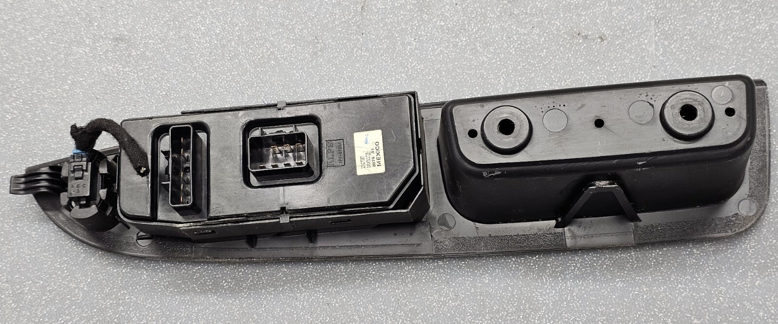 🔥07-09 Saturn Aura Left Driver Master Power Door Window Switch Assembly Black