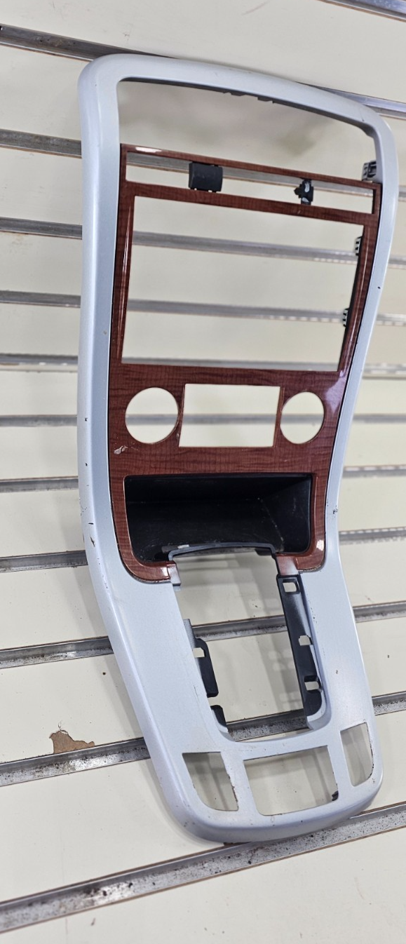 🔥07-09 Equinox Center Dash Radio Climate Surround Bezel Trim SILVER/WOOD B43