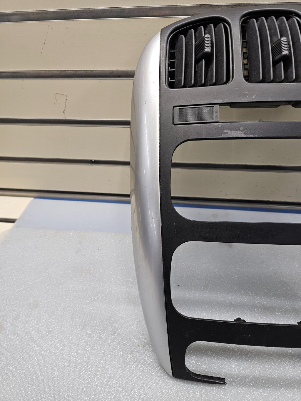 🔥01-07 Dodge Caravan Town & Country dash radio climate TRIM bezel BLACK/SILVER