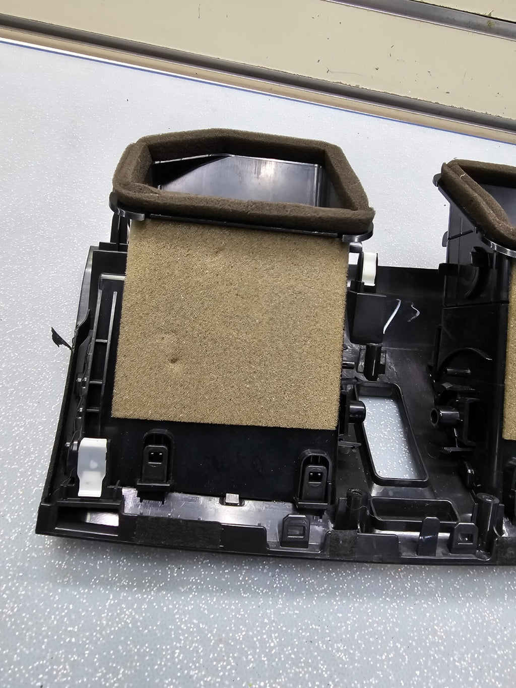 🔥10-13 MAZDA 3 CENTER DASH AIR VENT BEZEL A/C HEATER TEMPERATURE  PANEL BLACK