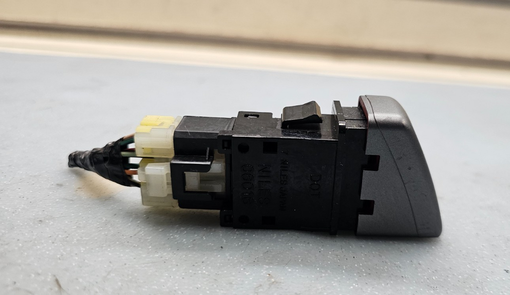 🔥03-08 Subaru Forester Emergency Light Hazard Switch Control Button Gray OEM