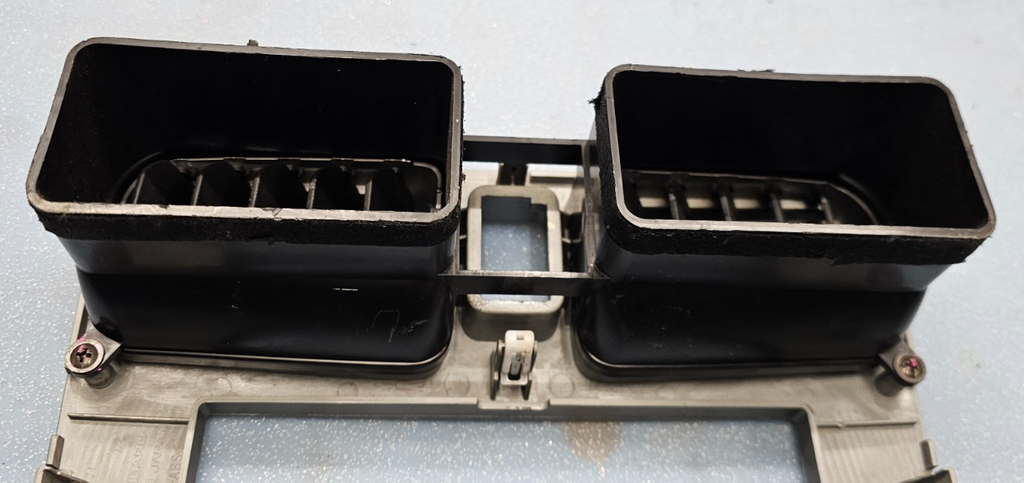 03-08 Subaru Forester Radio Trim Panel Climate Control Center Dash Bezel Silver