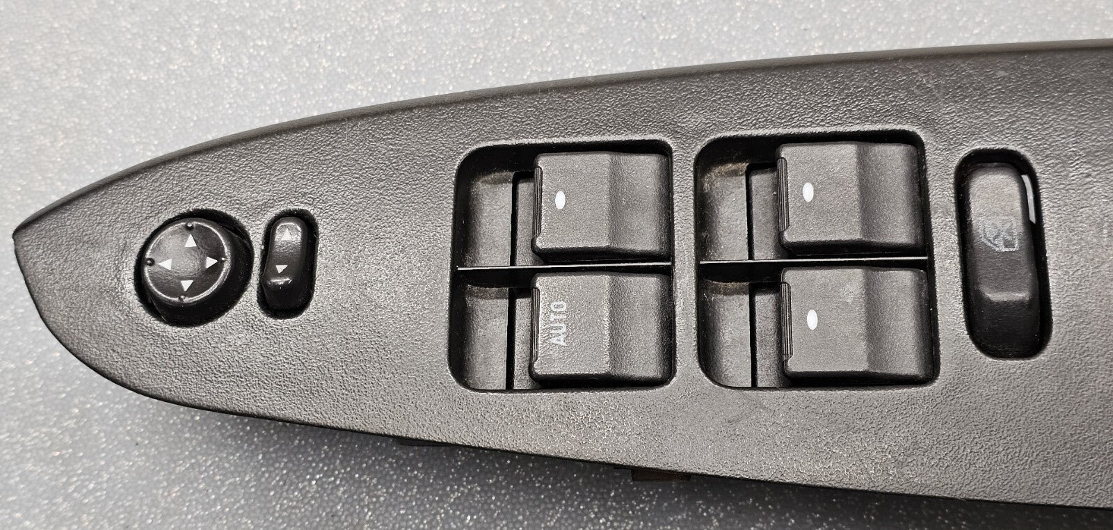 🔥06-08 CHEVY IMPALA LEFT DRIVER MASTER POWER WINDOW SWITCH BEZEL ASSEMBLY BLACK