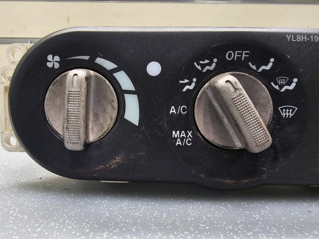 01-04 Tribute Dash AC Heater Climate Control Panel Temperature Conditioner Unit