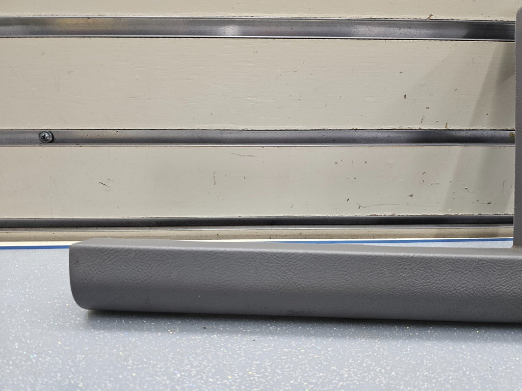 🔥88-94 Chevy Silverado GMC Sierra Lower Dash Trim Piece w/ Vent OEM Gray READ