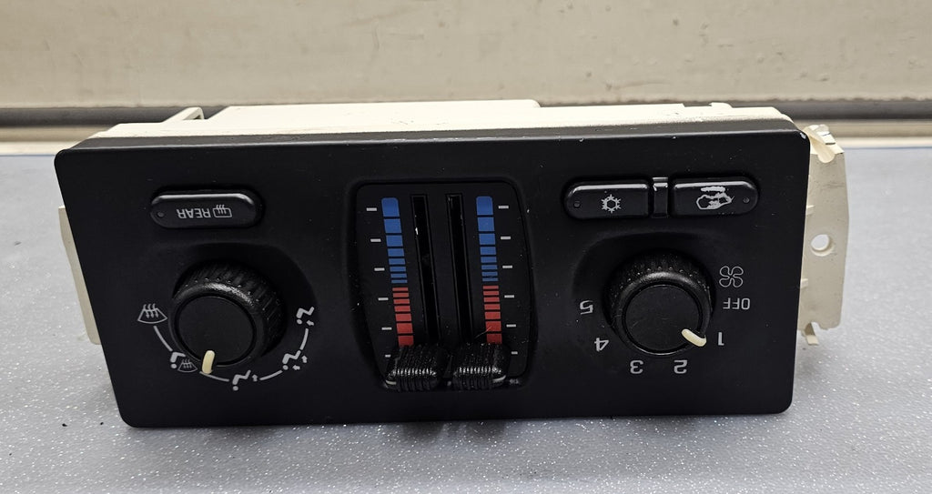 03-09 Silverado SIERRA TRAILBLAZER Dash Heater AC Climate Control Manual w/REAR